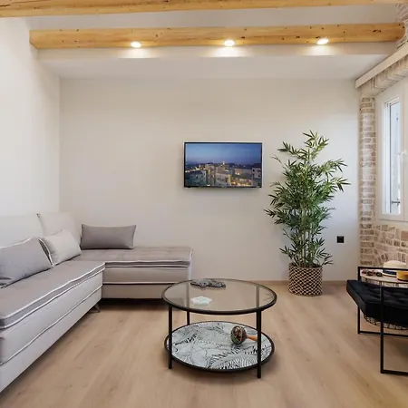Vailato Loft 아파트 *