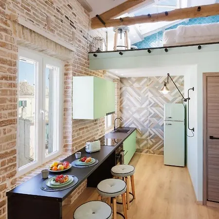 Vailato Loft 아파트 *