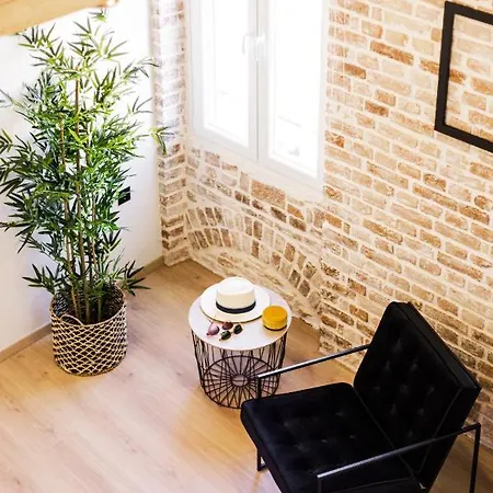 Vailato Loft 아파트 *